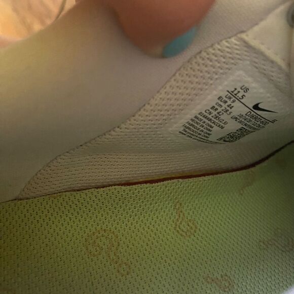 Air Force 1 - Picture 2 of 3